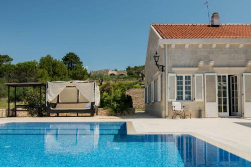 Villa V