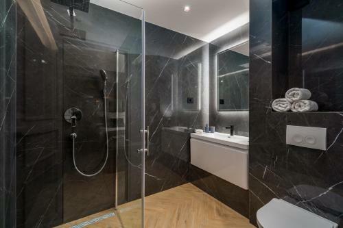 Luxury Villa 7th Heaven With Heated Pool, Hot-tub, Gym, Panoramic Views On Town Split