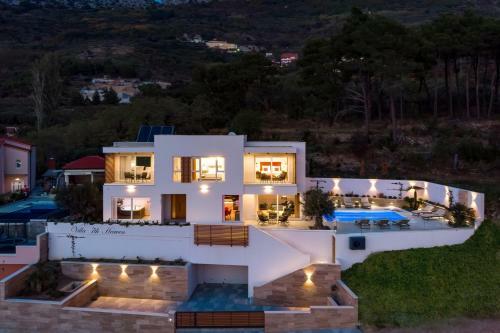 Luxury Villa 7th Heaven With Heated Pool, Hot-tub, Gym, Panoramic Views On Town Split