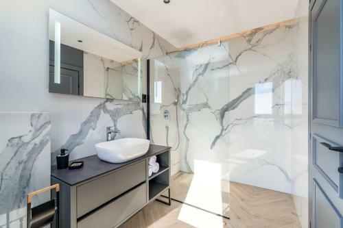 Luxury Villa 7th Heaven With Heated Pool, Hot-tub, Gym, Panoramic Views On Town Split