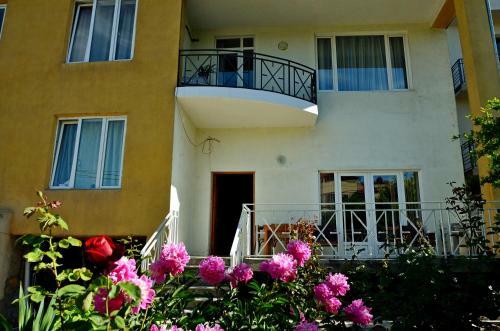 Hostal Eco-house Svani