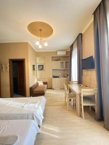 Tabori Apart Hotel