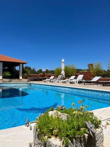 Apartment With Swimming Pool