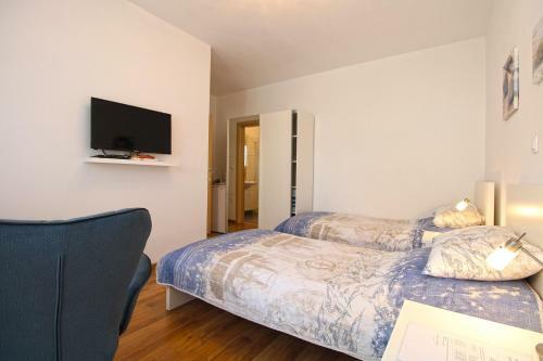 Hostal Apartment And Room Ramzija 2193