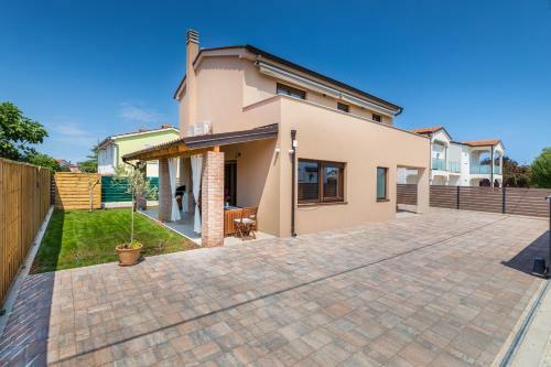 Rental House Nada