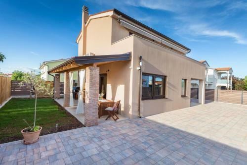 Rental House Nada