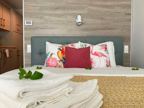 A Chic Lakeside Dig - Alexandra Apartment Fonyod