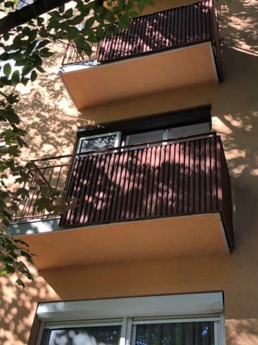 Karman Apartman - 2 Bed Flat, Max 4 Pers, Central Jaszbereny