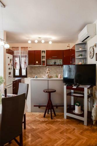 Mikella Apartment