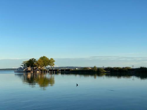 Apartamento Royal Aquamarine - Lakeside Luxury Flat At Balaton