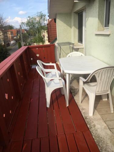 Nana Apartmanh�z