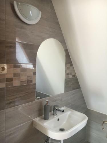 Nana Apartmanh�z