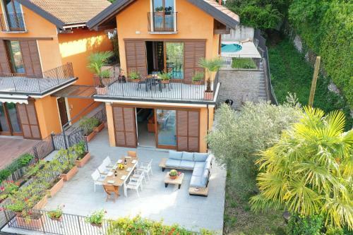Palmito Villa