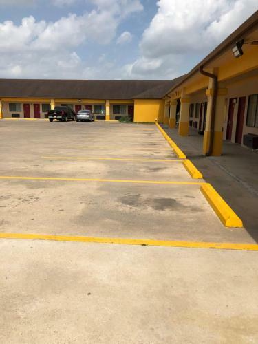 Motel Los Fresnos Inn And Suites