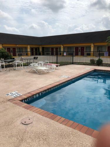 Motel Los Fresnos Inn And Suites