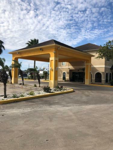 Motel Los Fresnos Inn And Suites