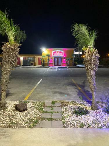 Motel Los Fresnos Inn And Suites