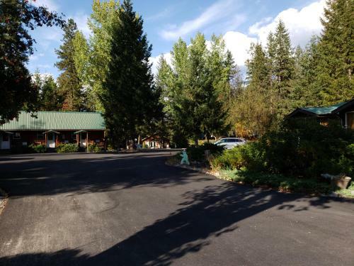 Riverfront Motel