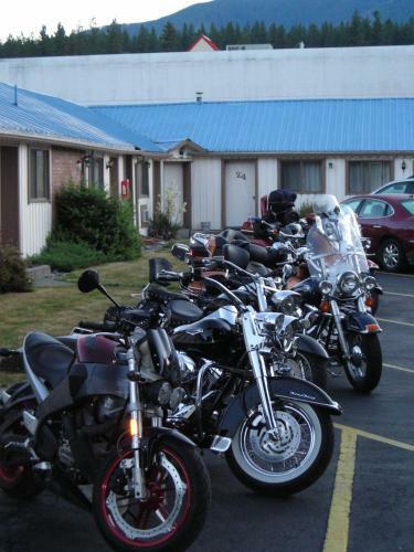 Falls Motel