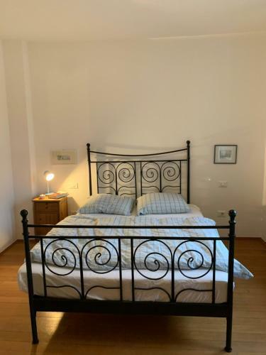 Cozy City Center Apartment