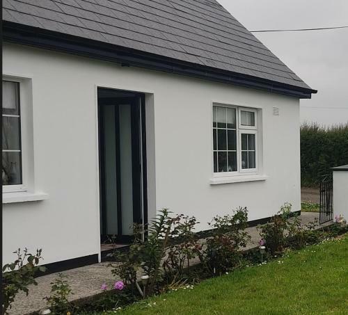 Impeccable 2-bed Cottage In Rural Setting Listowel