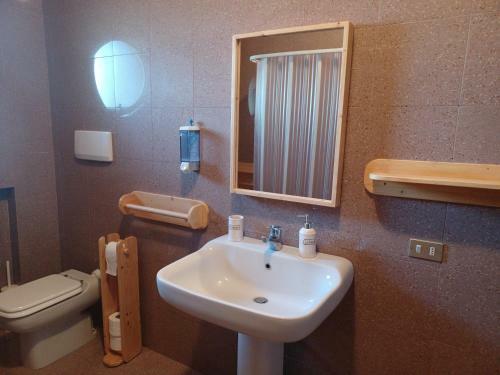 Hostal Oberdan Guest House