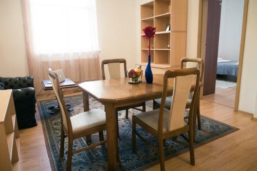 Town Hall 3 Bedroom Apartment