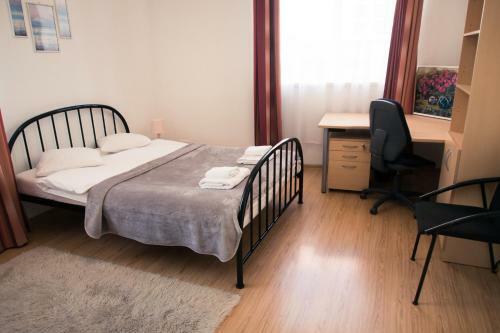 Town Hall 3 Bedroom Apartment