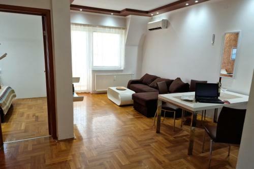 Apartman Tea