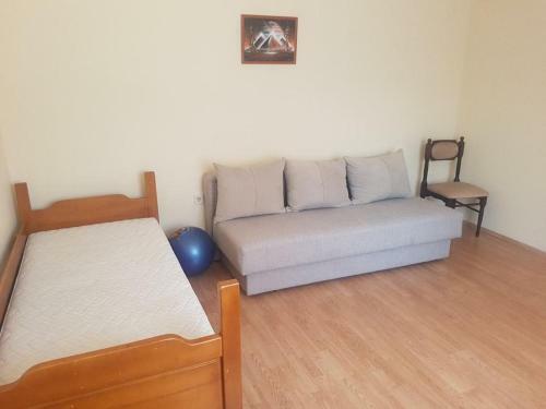Exit Friendly House!