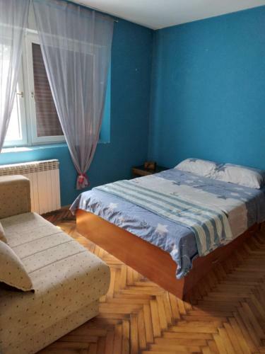 Superb Exit Apartment