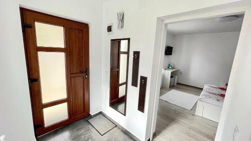 Apartament Linistit / Cozy Apartment