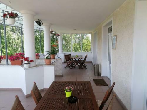 Hostal Pensiunea Cezara