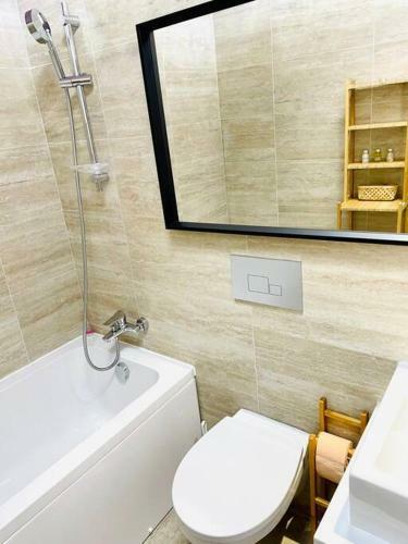 Apartment In Residential Neighbourhood With Pool