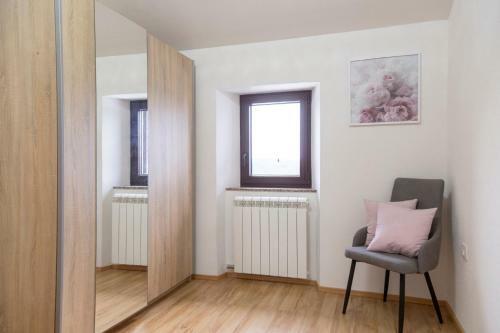 Apartments Milok