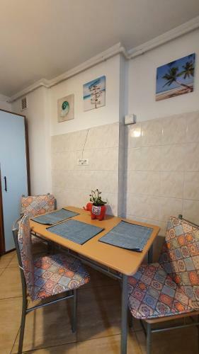 Bohemian City Center Apartment Near Neversea Beach