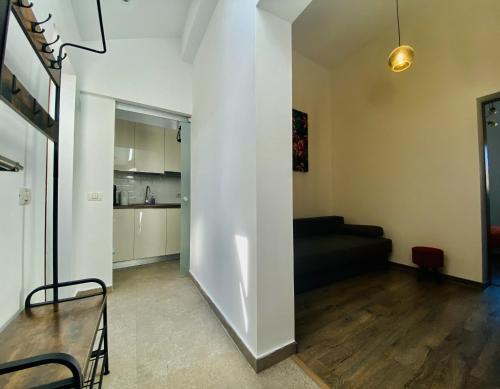 One Bedroom Apartment - Tomis 103