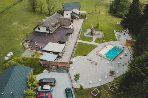 Pool Suite Apartments - Happy Rentals