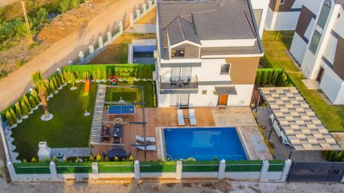 Fethiyede Denize Yak?n S�per L�ks Villa