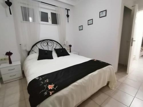 Denize S?f?r 3+1 Triplex Site ?�erisinde Havuzlu Villa
