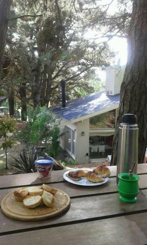 Casa Luminosa En El Bosque (mar Azul)