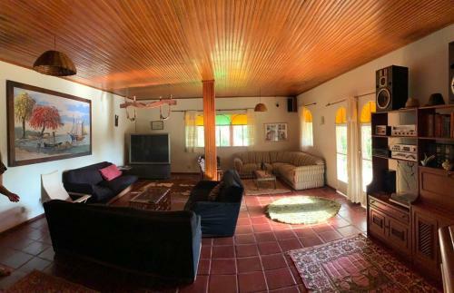 Casa Na Serra Com Cachoeira