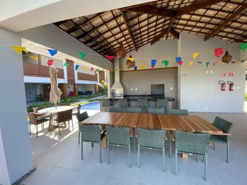 Apartamento Village Com Piscina, P� Na Areia, 2 Su�tes