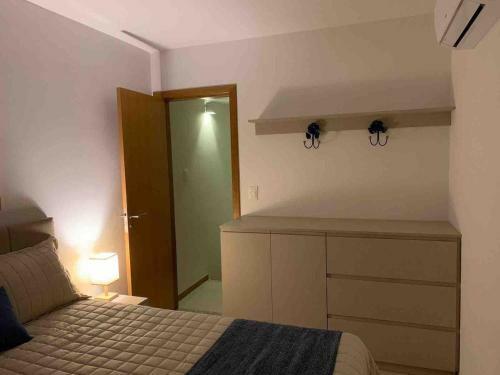 Lind�ssima Acomoda��o, Piscina, 30 Passos Da Praia!