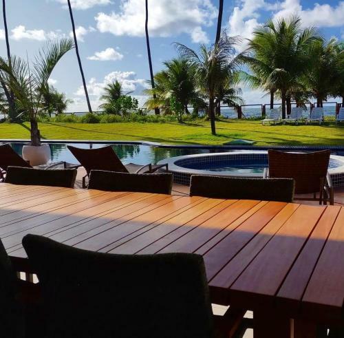 Praia De Itacimirim, P� Na Areia, Piscina