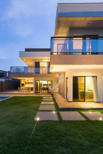 Luxurious New House, Unforgetable Experience.