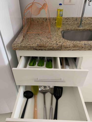 Apartamento Ap 3 Qts, Vista P O Mar, Acomoda��o Completa E Wifi