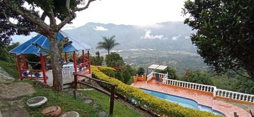 Altos De Loma Linda