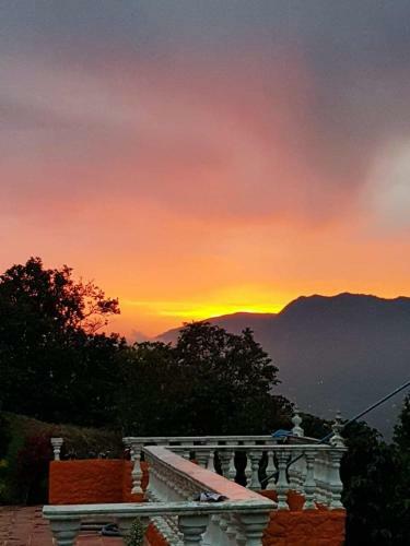 Altos De Loma Linda