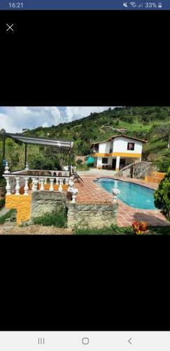 Altos De Loma Linda